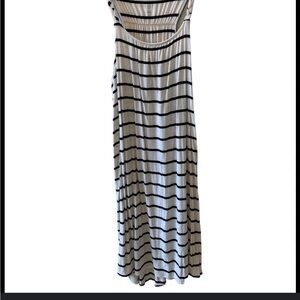 Isabel Maternity by Ingrid & Isabel Black and White Sleeveless Maxi Sundress